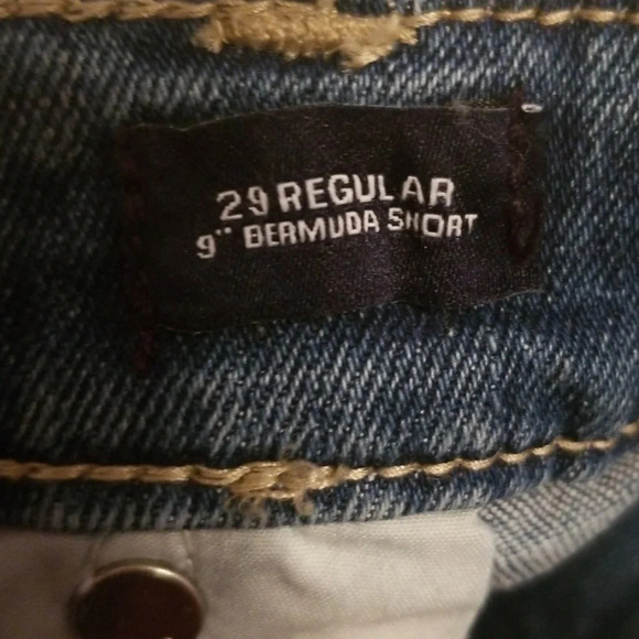Gap Distressed Bermuda Shorts 29 - Picture 8 of 8